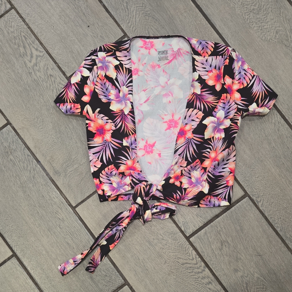 NWT PINK Victoria's Secret Black and Pink Short Sleeve Crop-S act36